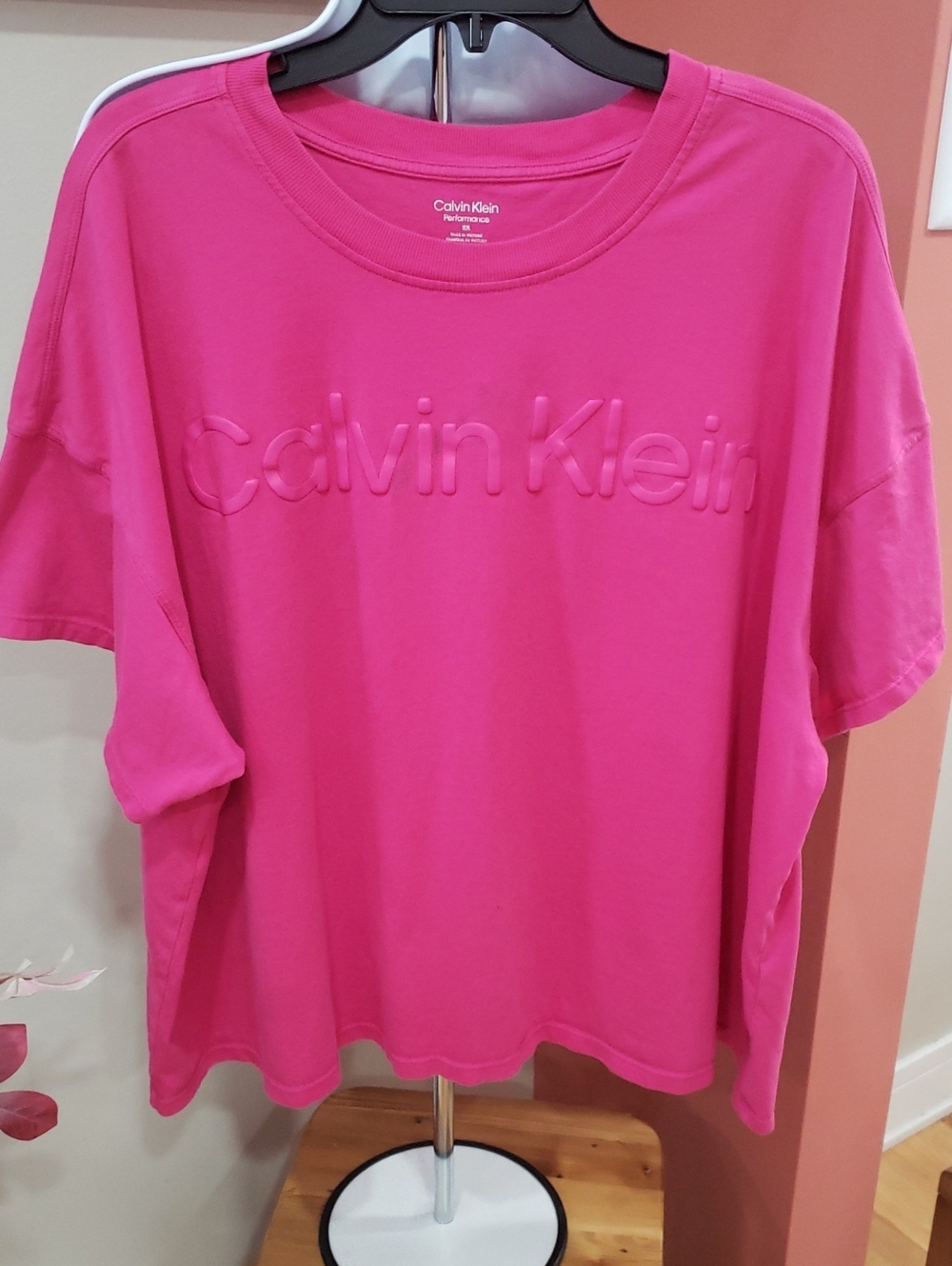 Calvin Klein Womens Hot Pink Raised Logo Tee, 3x